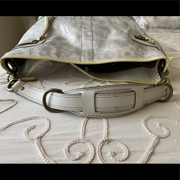 Coach Vintage Signature Tote - Picture 5 of 14